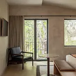 Hotel Ur Bare 4*
