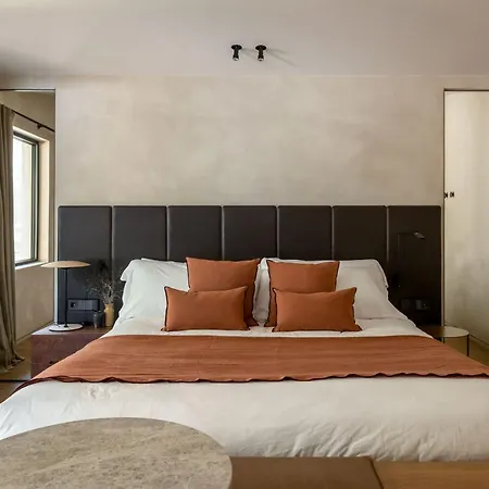 Ur Bare Hotel 4*