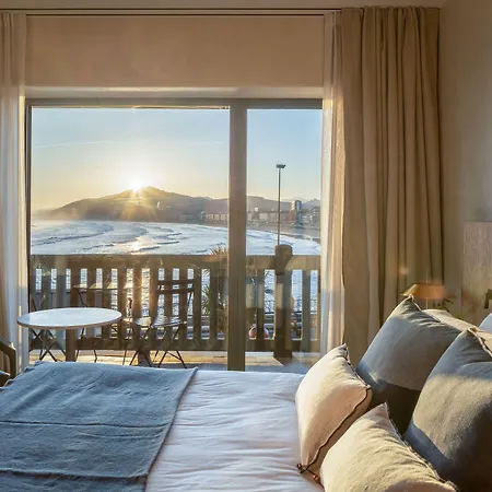 Ur Bare Szálloda 4*