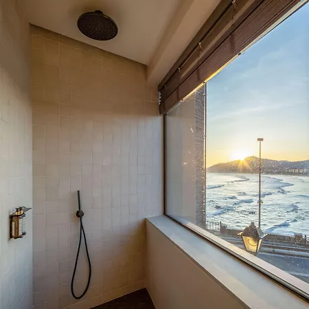 Ur Bare Szálloda Zarautz