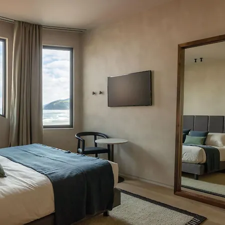 Ur Bare Hotel 4*