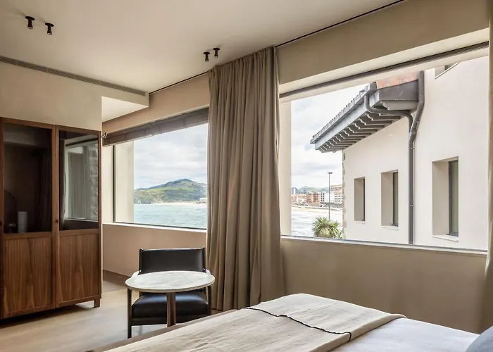 Ur Bare 자라우츠