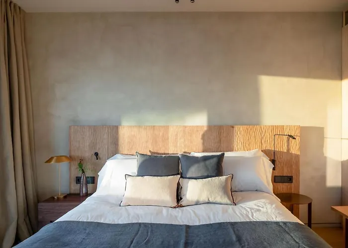 Ur Bare 호텔 자라우츠