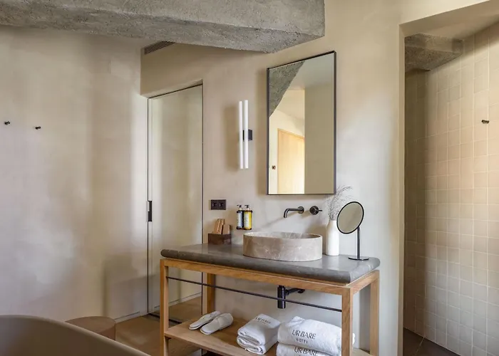 Ur Bare 호텔 자라우츠